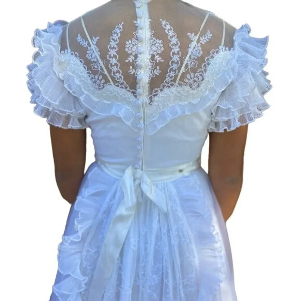 Vintage Handmade White Lace Wedding Dress 1985 Ruffles Cottage Core 4/6 - Picture 3 of 16